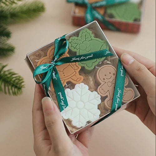 4-Piece Christmas Candle Gift Set