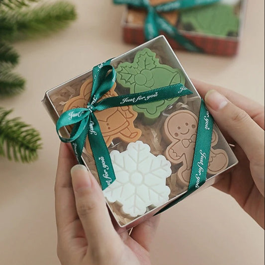 4-Piece Christmas Candle Gift Set